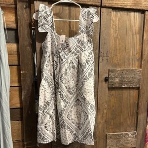 Chic White and Gray Patterned Mini Dress